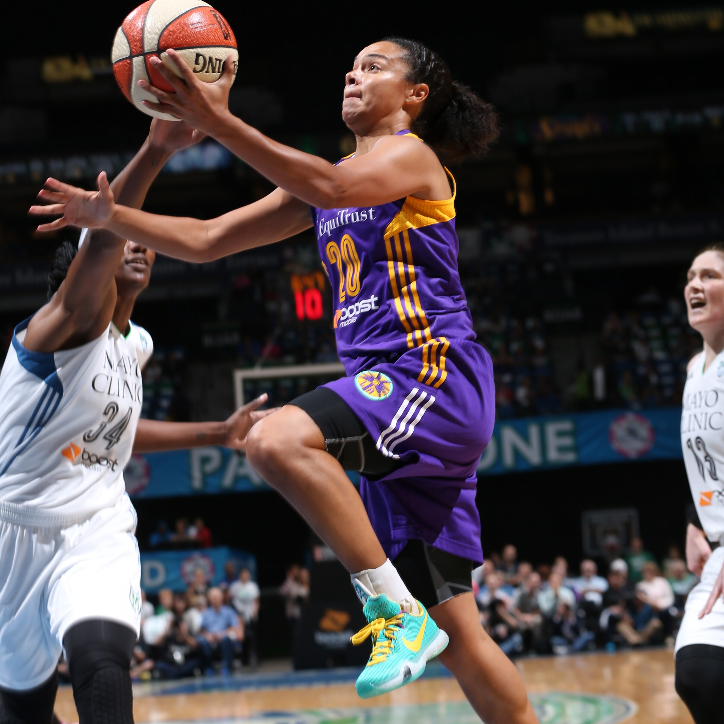 MINNEAPOLIS, MN - SEPTEMBER 18: Kristi Toliver #20 of the Los Angeles Sparks drives to the basket against the Minnesota Lynx during Game 1 of the 2015 WNBA Western Conference Semifinal on September 18, 2015 at Target Center in Minneapolis, Minnesota. NOTE TO USER: User expressly acknowledges and agrees that, by downloading and or using this Photograph, user is consenting to the terms and conditions of the Getty Images License Agreement. Mandatory Copyright Notice: Copyright 2015 NBAE (Photo by David Sherman/NBAE via Getty Images)