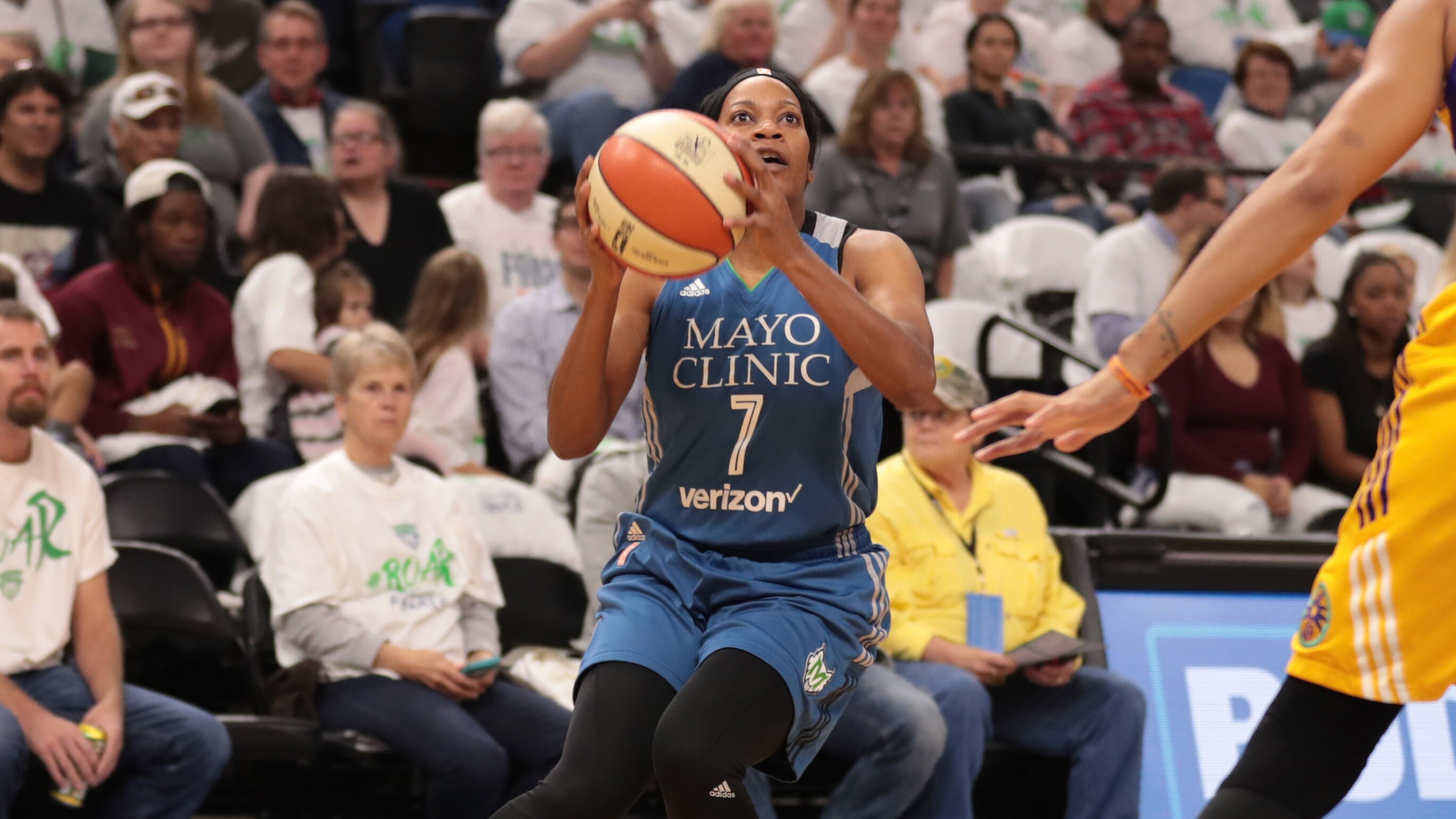 Shootaround Access - Oct. 11 | Jia Perkins