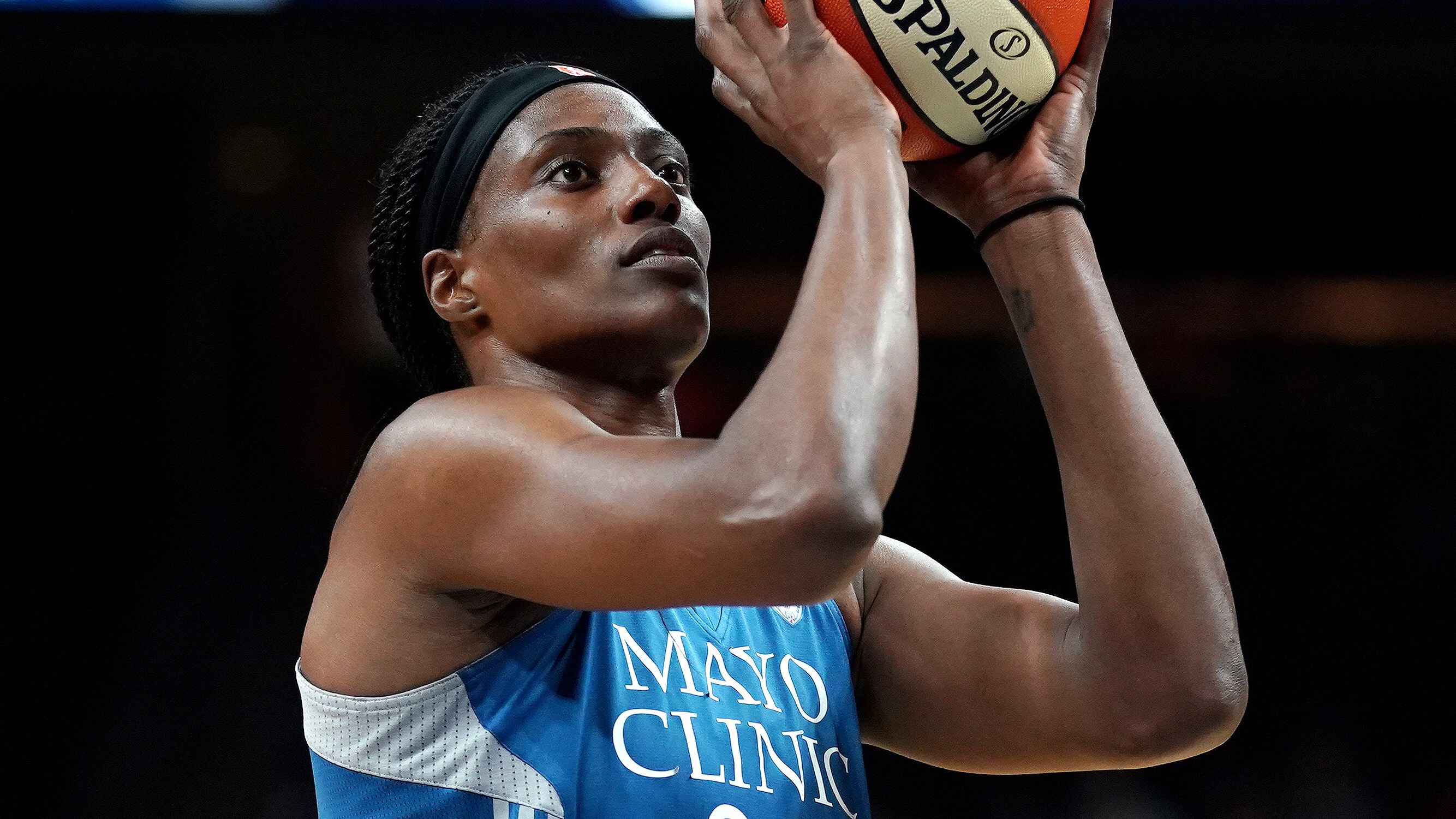 Minnesota Lynx Announce Multi-Year Contract Extension With Sylvia Fowles
