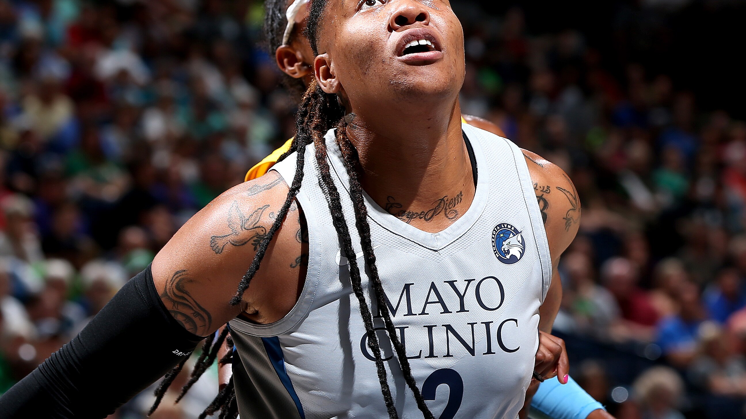 Lynx Waive Forward Erlana Larkins