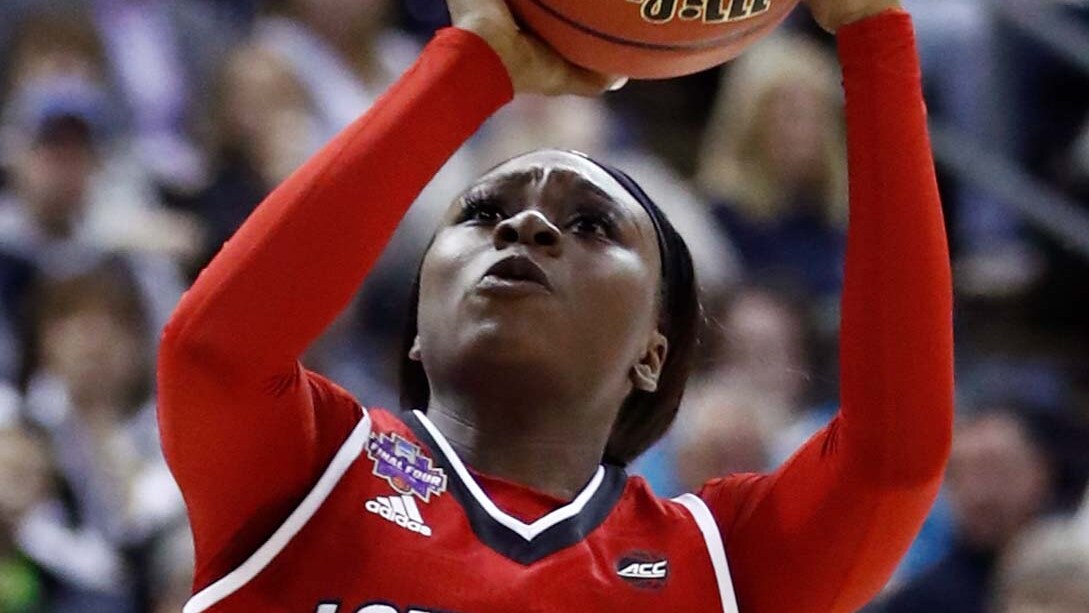 Dana Evans Has A Big Decision In Front Of Her