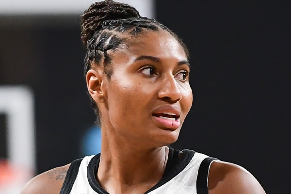 Lynx Sign Five-Time All-Star Angel McCoughtry