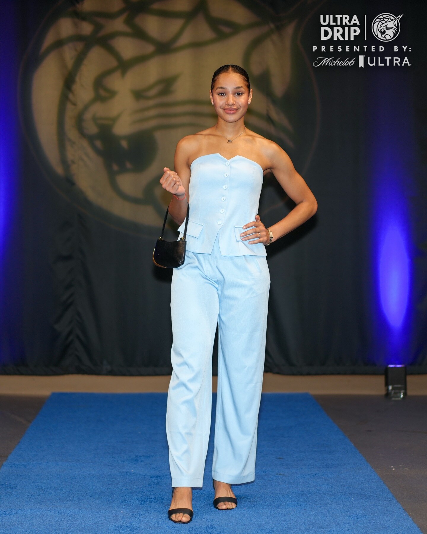 06/21 vs. Los Angeles Sparks, #7 Anastasiia Olairi Kosu