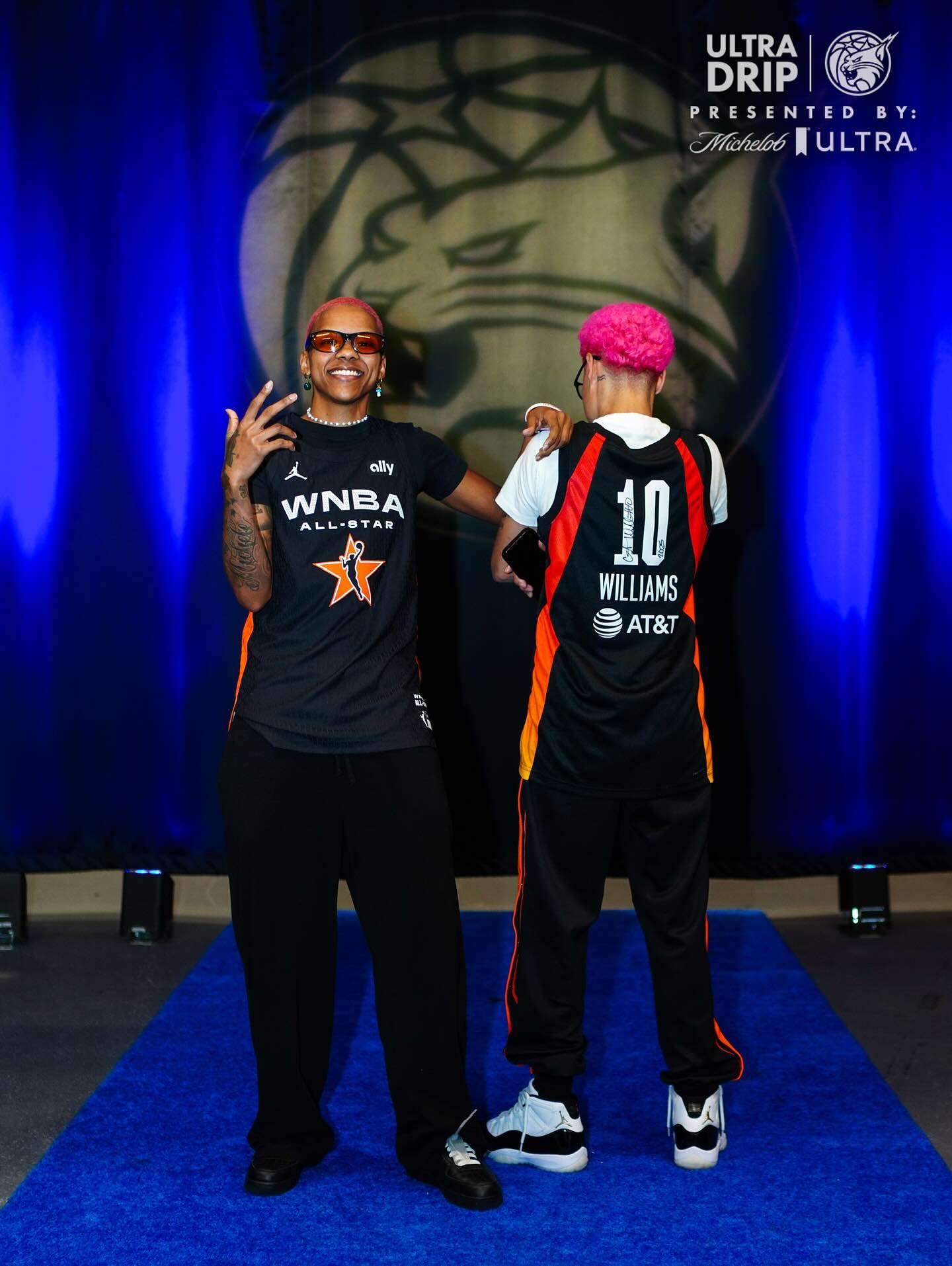 07/25 vs. Las Vegas Aces, #10 Courtney Williams & #2 Natisha Hiedeman