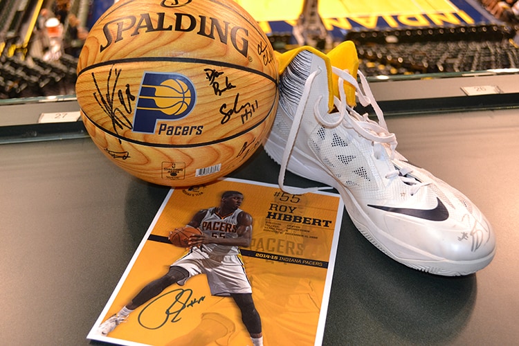 Roy_Hibbert_Autographed_Shoe