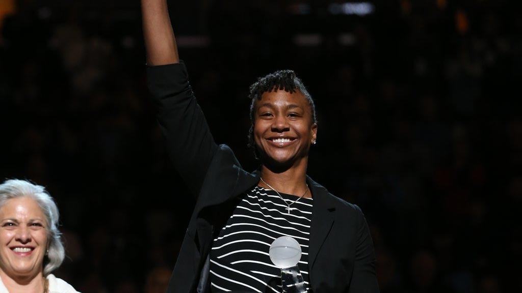 Tamika Catchings Receives Sports Legacy Award