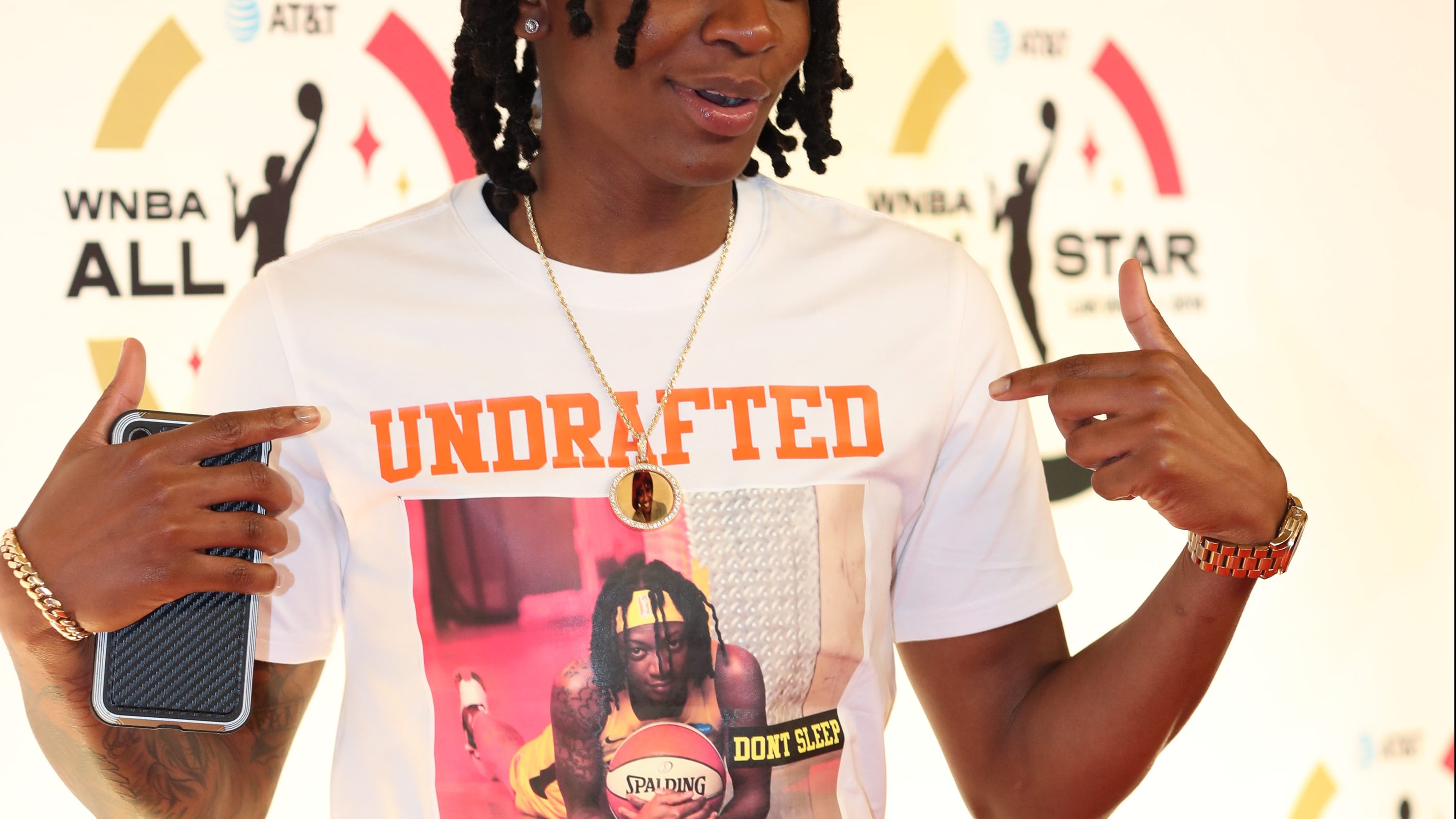 Erica Wheeler Inspires Hundreds of Kids At Coaches 4 Character Event