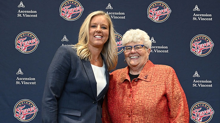 Indiana Fever Extend Lin Dunn's Contract as General Manager