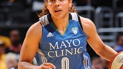 Seattle Storm Signs Jennifer O'Neill