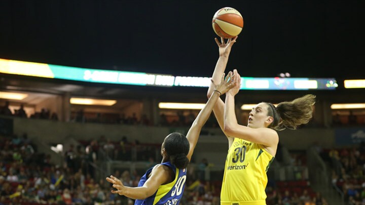 Stewart's Season-High 35 Points Lead Seattle Over Dallas, 91-84