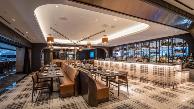 Moet Lounge