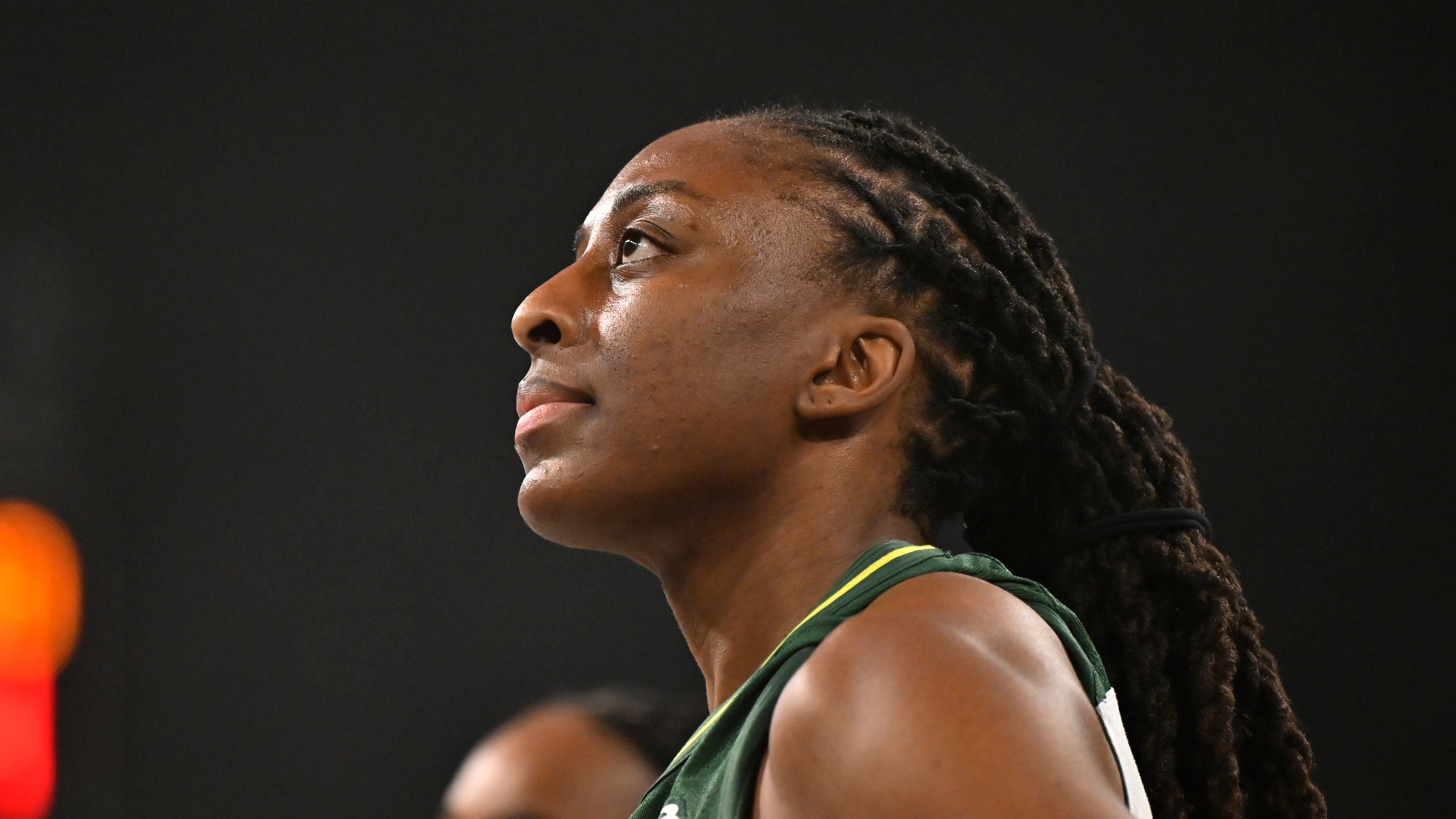 Nneka Ogwumike Wins 2025 Kim Perrot Sportsmanship Award 