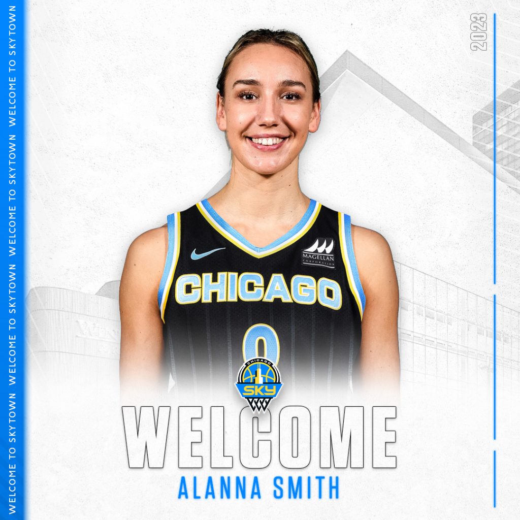 Chicago Sky Signs Alanna Smith