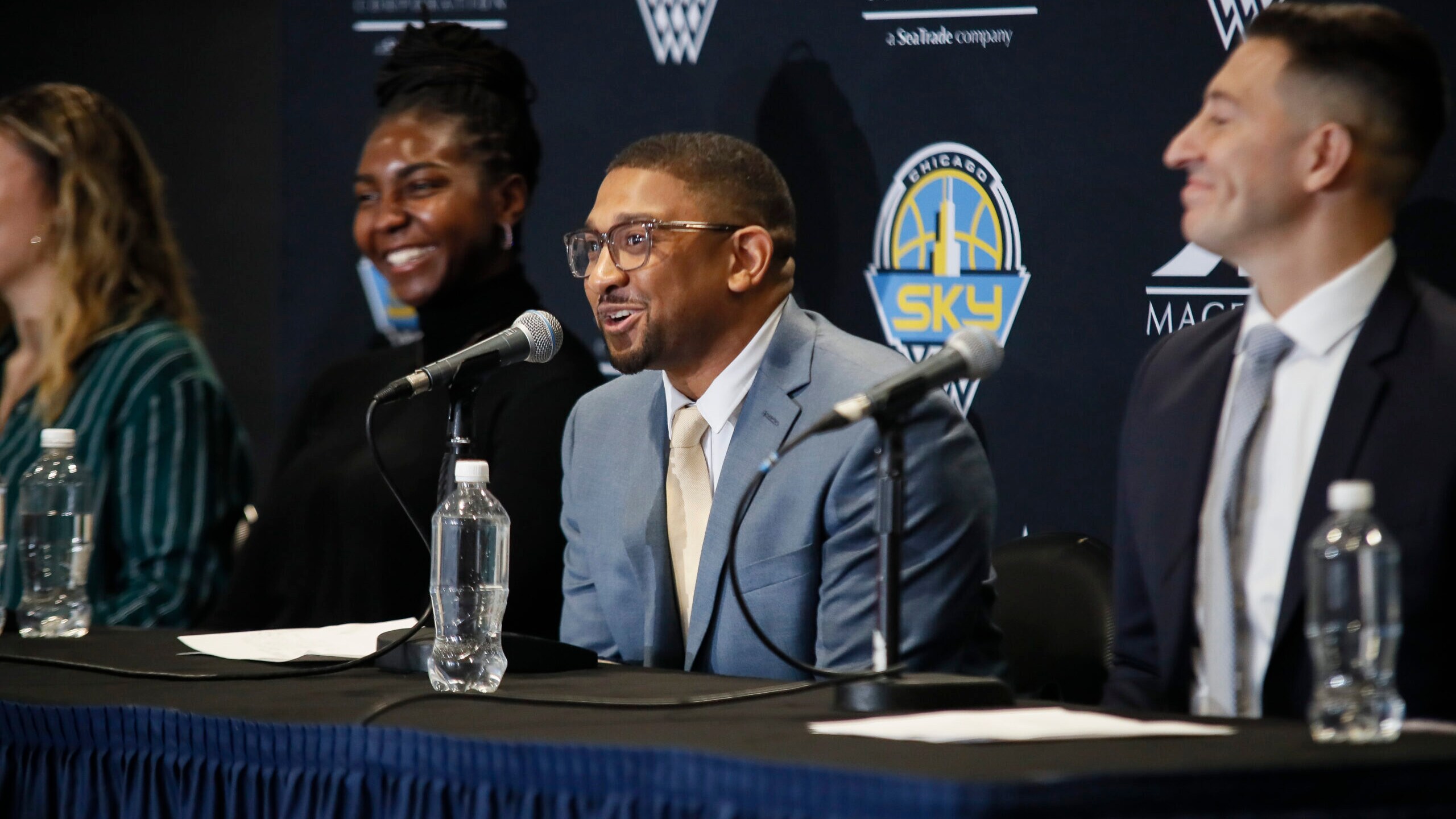 Behind the Scenes of Coach Tyler Marsh's First Day with the Chicago Sky