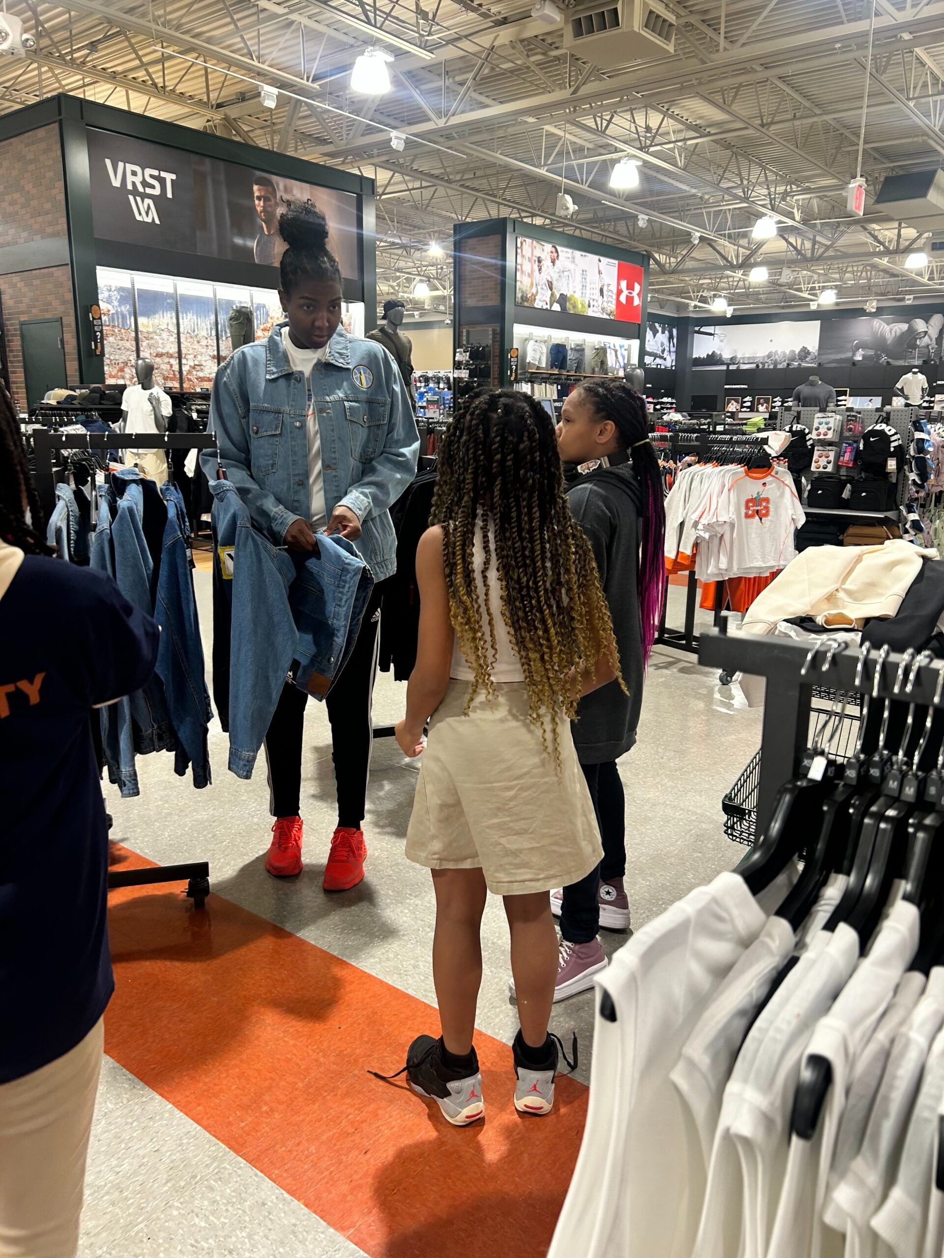 Chicago Sky Foundation x Dick's Sporting Goods Event