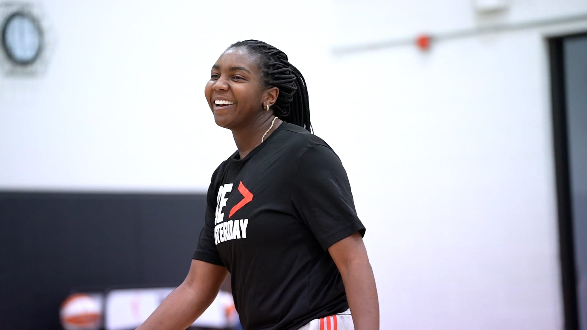 The Offseason with Elizabeth Williams presented by United Airlines (Trailer)
