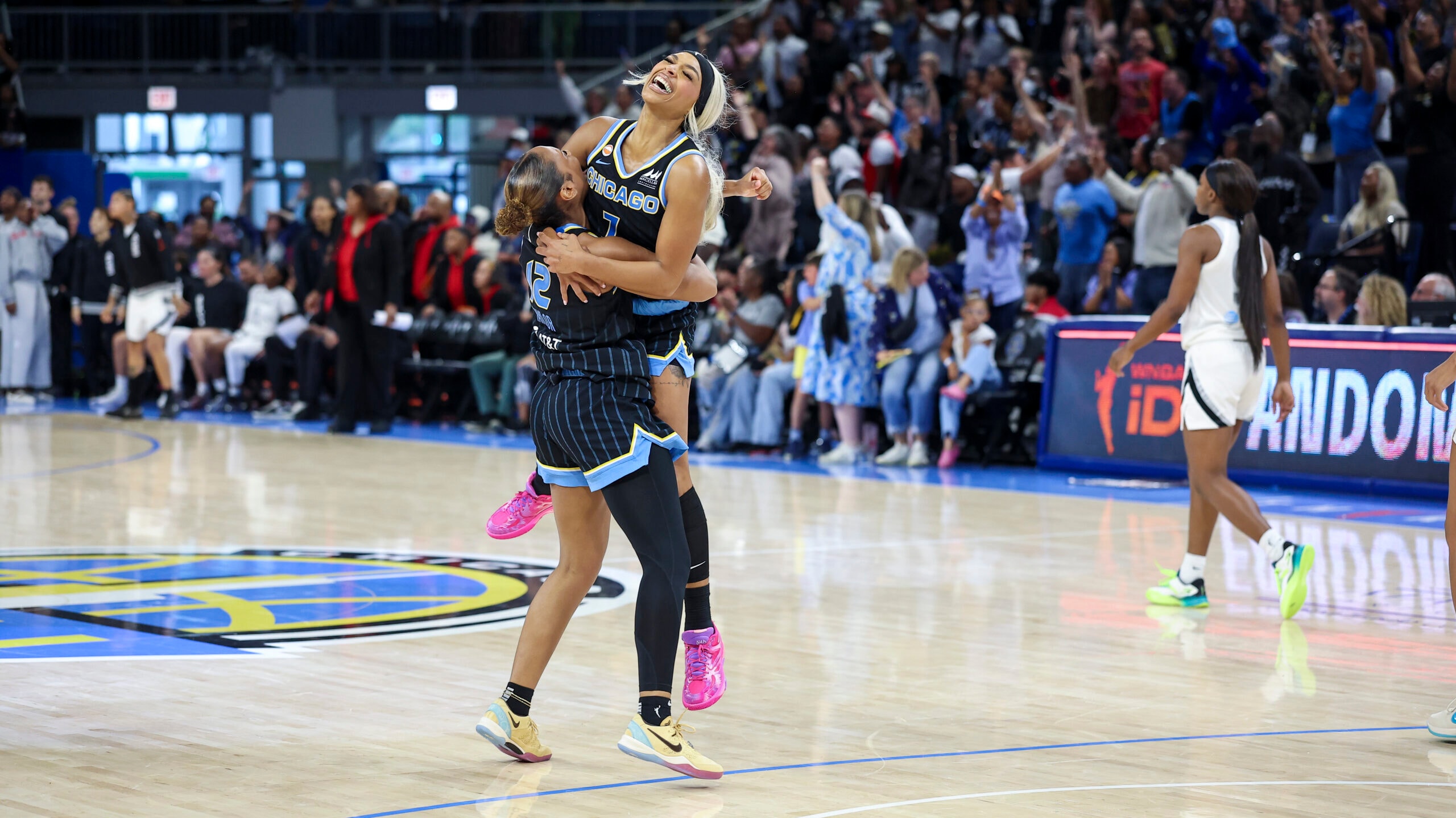 Chicago Sky vs. Las Vegas Aces 8/1 Game Day Highlights Presented by Demesmin & Dover