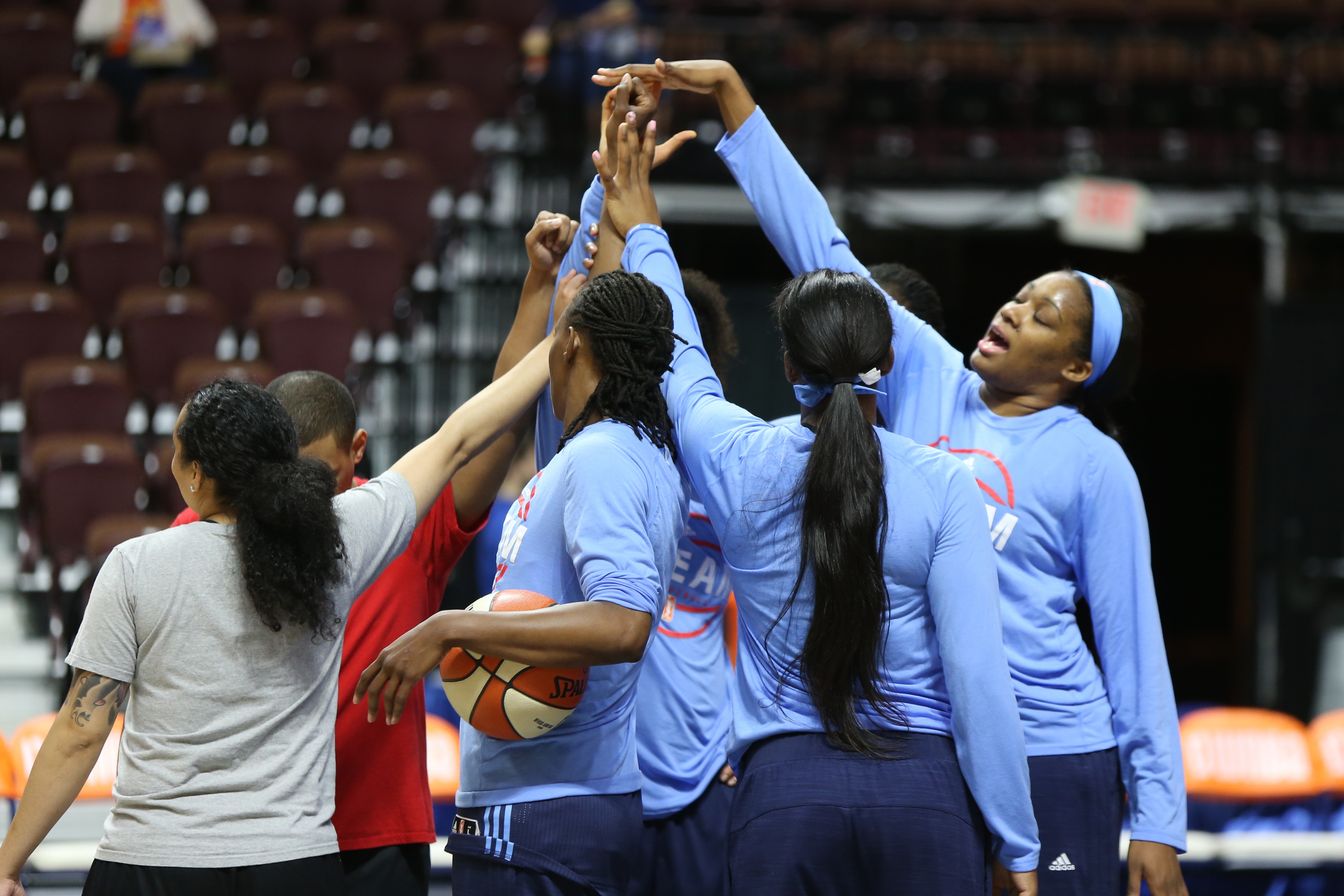 UNCASVILLE, CT - JUNE 3: The Atlanta Dream huddle before the game against the Connecticut Sun on June 3, 2016 at Mohegan Sun Arena in Uncasville, CT. NOTE TO USER: User expressly acknowledges and agrees that, by downloading and or using this Photograph, user is consenting to the terms and conditions of the Getty Images License Agreement. Mandatory Copyright Notice: Copyright 2016 NBAE (Photo by Chris Marion/NBAE via Getty Images)