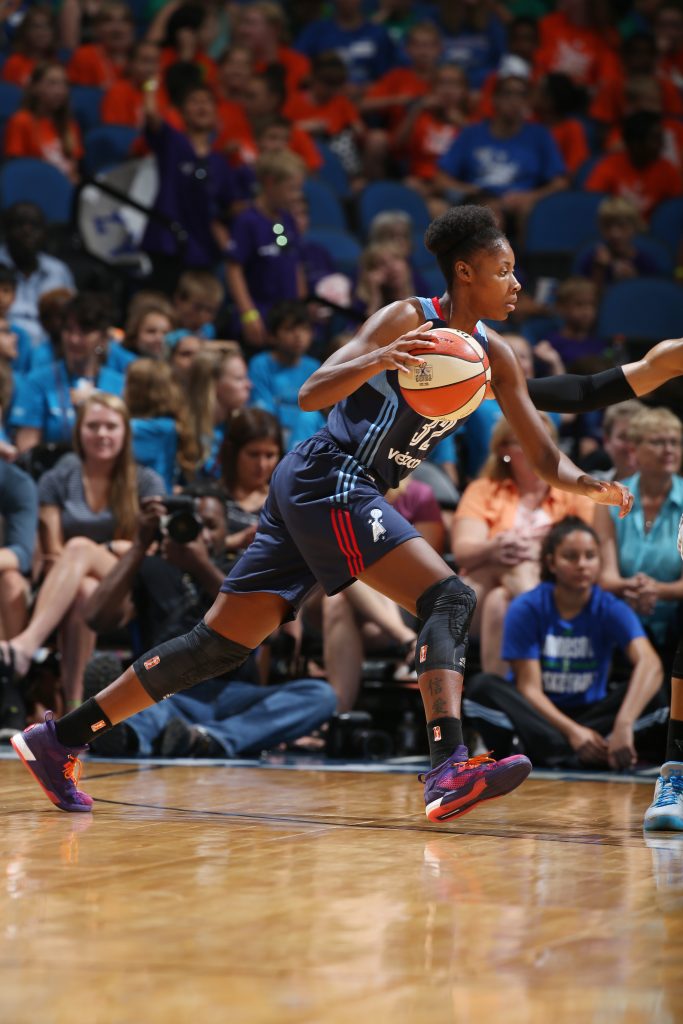 MINNEAPOLIS, MN - JULY 20: Bria Holmes #32 of the Atlanta Dream drives to the basket against the Minnesota Lynx on July 20, 2016 at Target Center in Minneapolis, Minnesota. NOTE TO USER: User expressly acknowledges and agrees that, by downloading and or using this Photograph, user is consenting to the terms and conditions of the Getty Images License Agreement. Mandatory Copyright Notice: Copyright 2016 NBAE (Photo by David Sherman/NBAE via Getty Images)