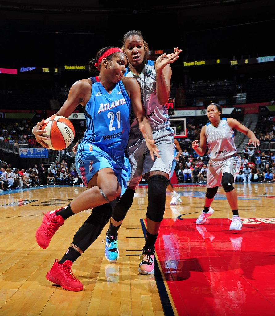 ATLANTA, GA - JUNE 10: Reshanda Gray #21 of the Atlanta Dream drives to the basket during the game against the Minnesota Lynx during a WNBA game on June 10, 2016 at Philips Arena in Atlanta, Georgia. NOTE TO USER: User expressly acknowledges and agrees that, by downloading and/or using this Photograph, user is consenting to the terms and conditions of the Getty Images License Agreement. Mandatory Copyright Notice: Copyright 2016 NBAE (Photo by Scott Cunningham/NBAE via Getty Images)