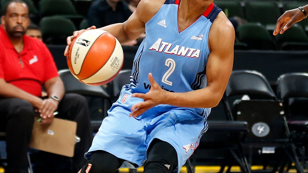 Atlanta Dream Sign Darxia Morris