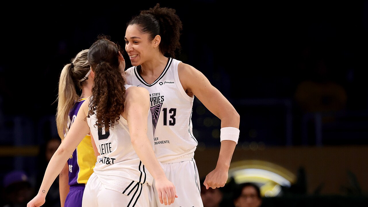 Highlights: Janelle Salaün and Carla Leite Combine for 37 Points in Win Over Sparks - 5/23/25