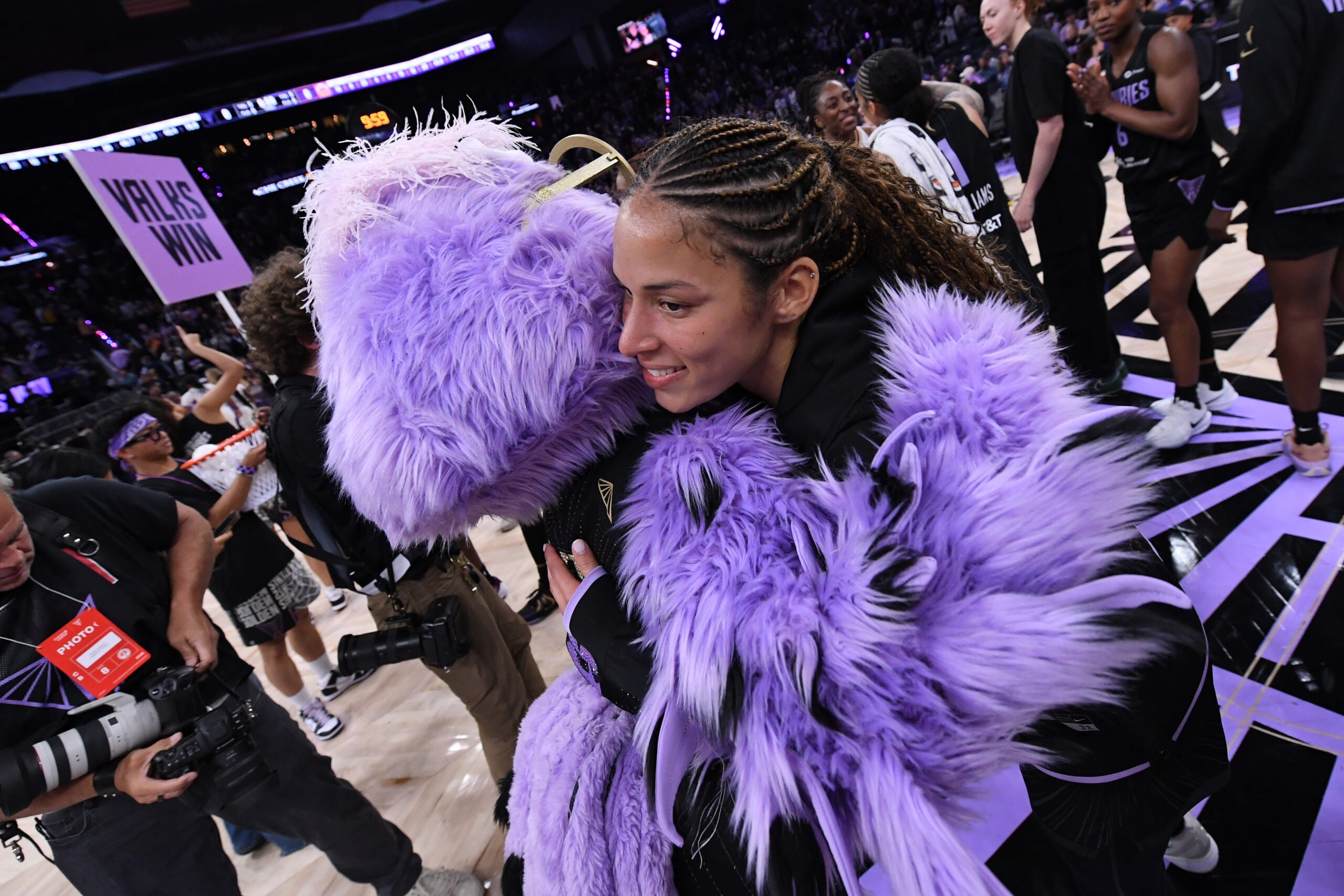 Los Angeles Sparks v Golden State Valkyries