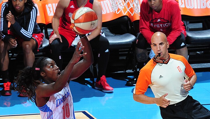 Matee Ajavon scored 17 points in the Dream's win over the Mystics on Friday.