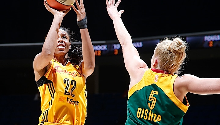 TULSA, OK - JUNE 28: Penette Pierson #22 of the Tulsa Shock takes a shot against the Seattle Storm on June 28, 2015 at the BOK Center in Tulsa, Oklahoma. NOTE TO USER: User expressly acknowledges and agrees that, by downloading and or using this Photograph, user is consenting to the terms and conditions of the Getty Images License Agreement. Mandatory Copyright Notice: Copyright 2015 NBAE (Photo by Shane Bevel/NBAE via Getty Images)