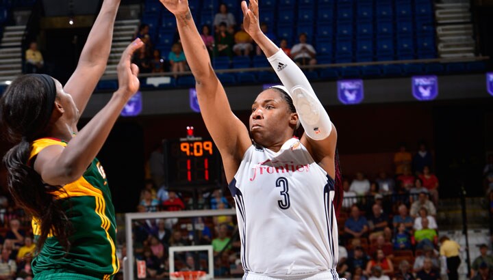 Kelsey Bone finished with 12 points and four rebounds in Connecticut’s win.