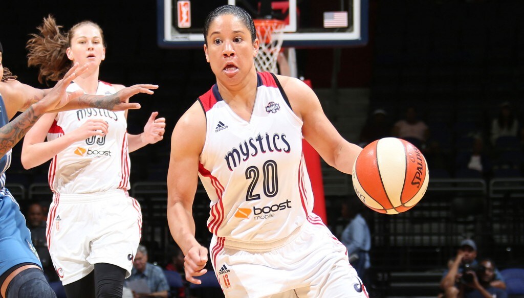 Kara Lawson scored 15 points in Sunday's home win against the Lynx.