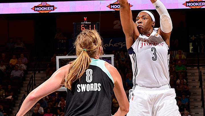 UNCASVILLE, CT - AUGUST 29: Kelsey Bone #3 of the Connecticut Sun shoots the ball against the New York Liberty on August 29, 2015 at the Mohegan Sun Arena in Uncasville, Connecticut. NOTE TO USER: User expressly acknowledges and agrees that, by downloading and/or using this Photograph, user is consenting to the terms and conditions of the Getty Images License Agreement. Mandatory Copyright Notice: Copyright 2015 NBAE (Photo by David Dow/NBAE via Getty Images)
