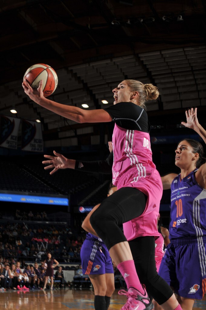 ROSEMONT, IL - AUGUST 9: Elena Delle Donne #11 of the Chicago Sky shoots the ball against the Phoenix Mercury on August 9, 2015 at the Allstate Arena in Rosemont, Illinois. NOTE TO USER: User expressly acknowledges and agrees that, by downloading and/or using this photograph, user is consenting to the terms and conditions of the Getty Images License Agreement. Mandatory Copyright Notice: Copyright 2015 NBAE (Photo by Randy Belice/NBAE via Getty Images)