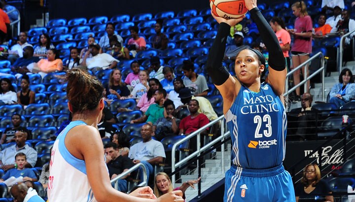 Maya Moore scored a season-high 36 points in an 84-82 win against Atlanta.
