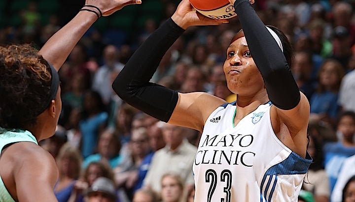 MINNEAPOLIS, MN - SEPTEMBER 6: Maya Moore #23 of the Minnesota Lynx handles the ball against the New York Liberty on September 6, 2015 at Target Center in Minneapolis, Minnesota. NOTE TO USER: User expressly acknowledges and agrees that, by downloading and or using this Photograph, user is consenting to the terms and conditions of the Getty Images License Agreement. Mandatory Copyright Notice: Copyright 2015 NBAE (Photo by David Sherman/NBAE via Getty Images