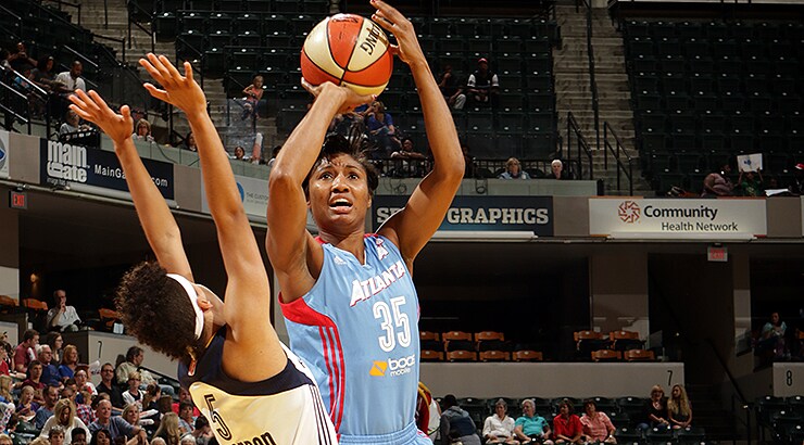 Angel McCoughtry dropped 24 points as the Dream edged the Mystics on Sunday.
