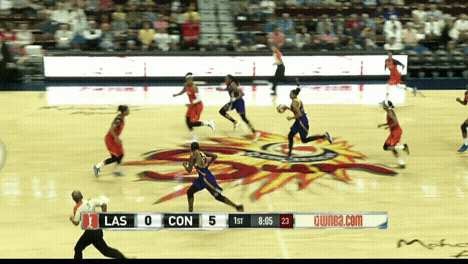 parker-fastbreak-behind-back