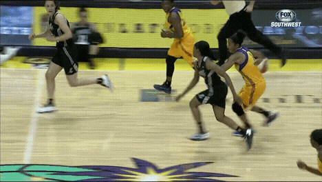 parker-fastbreak-scoop-pass