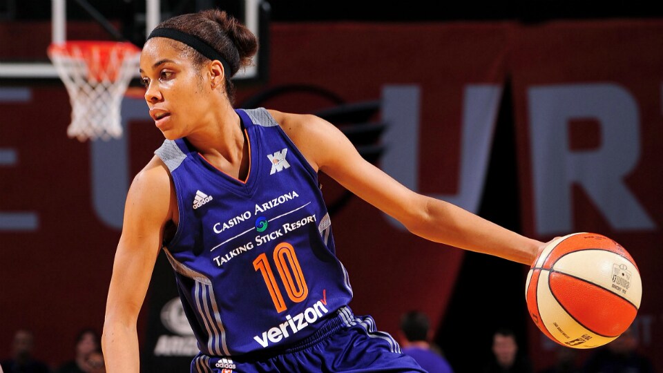 Lindsey Harding Beats The Shot Clock