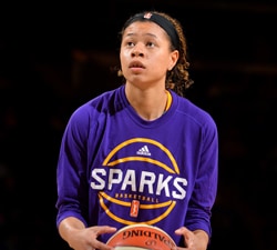 San Antonio Stars Sign Whitney Knight