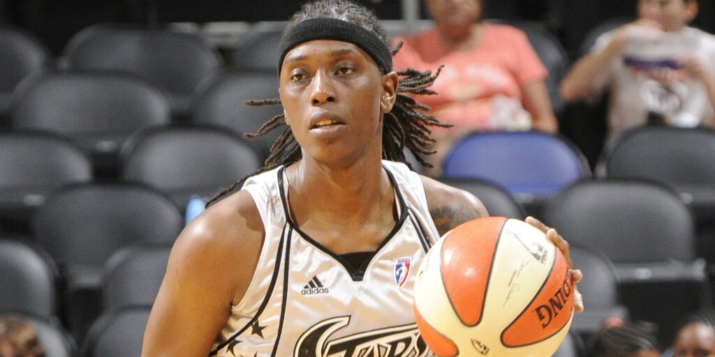Stars Sign Roneeka Hodges - WNBA
