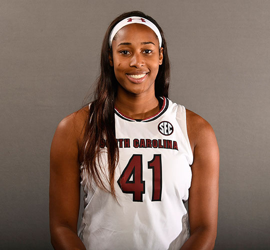 Alaina Coates headshot