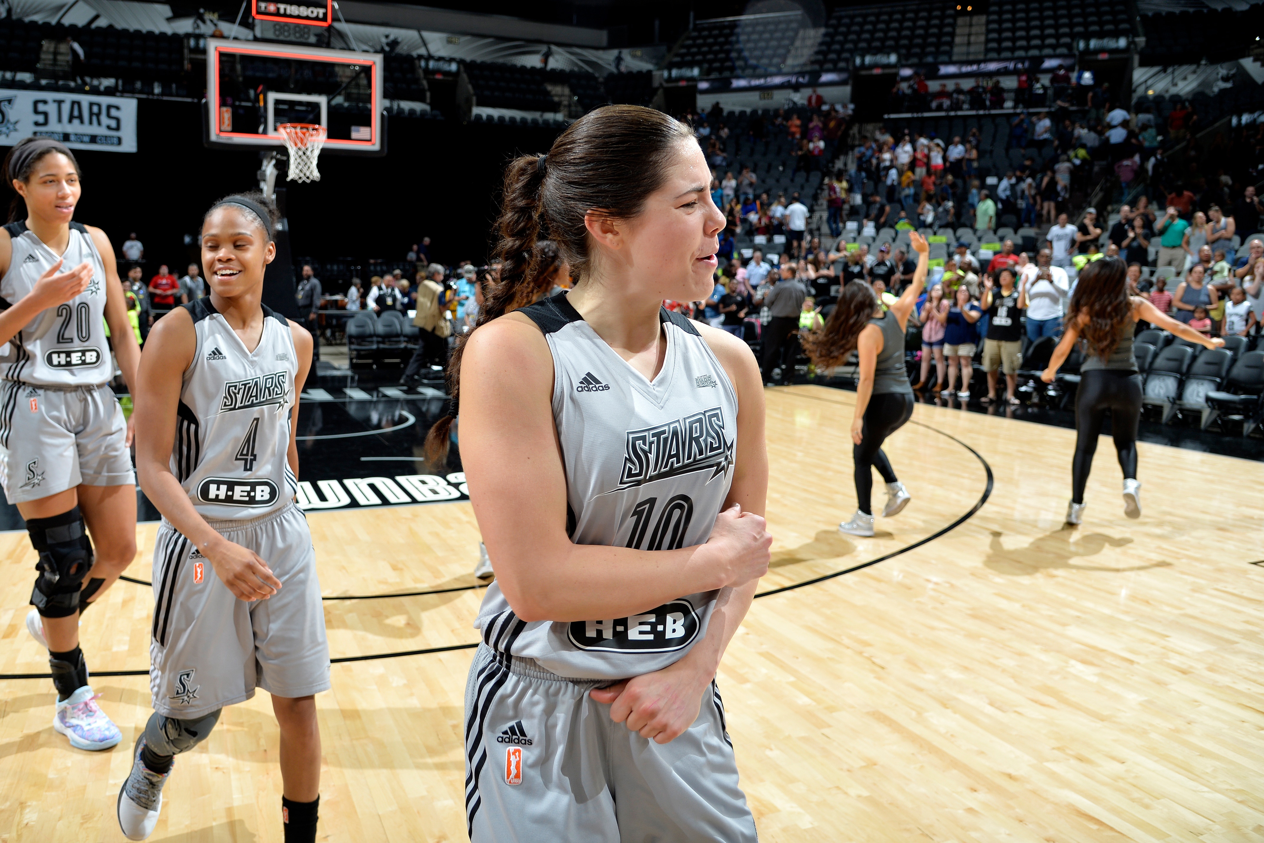 Stars 76, Mystics 74