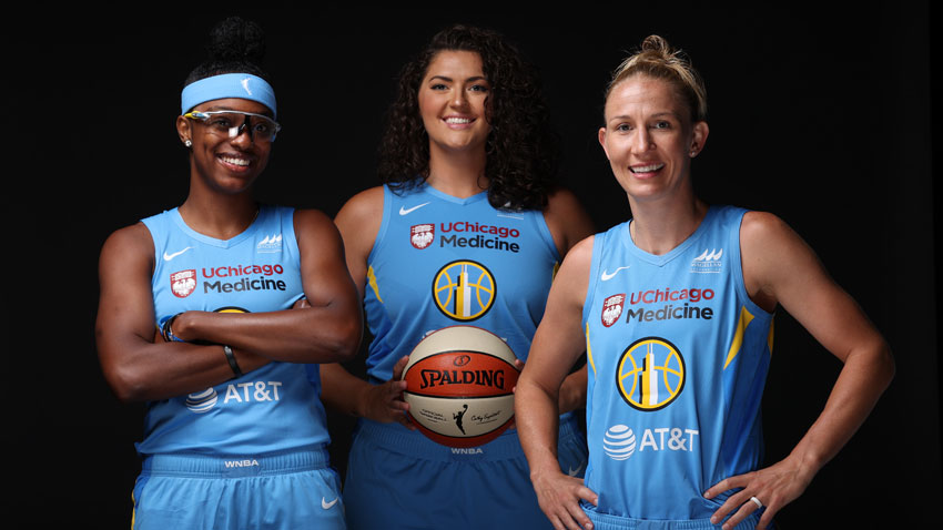 Chicago Sky players on the court
