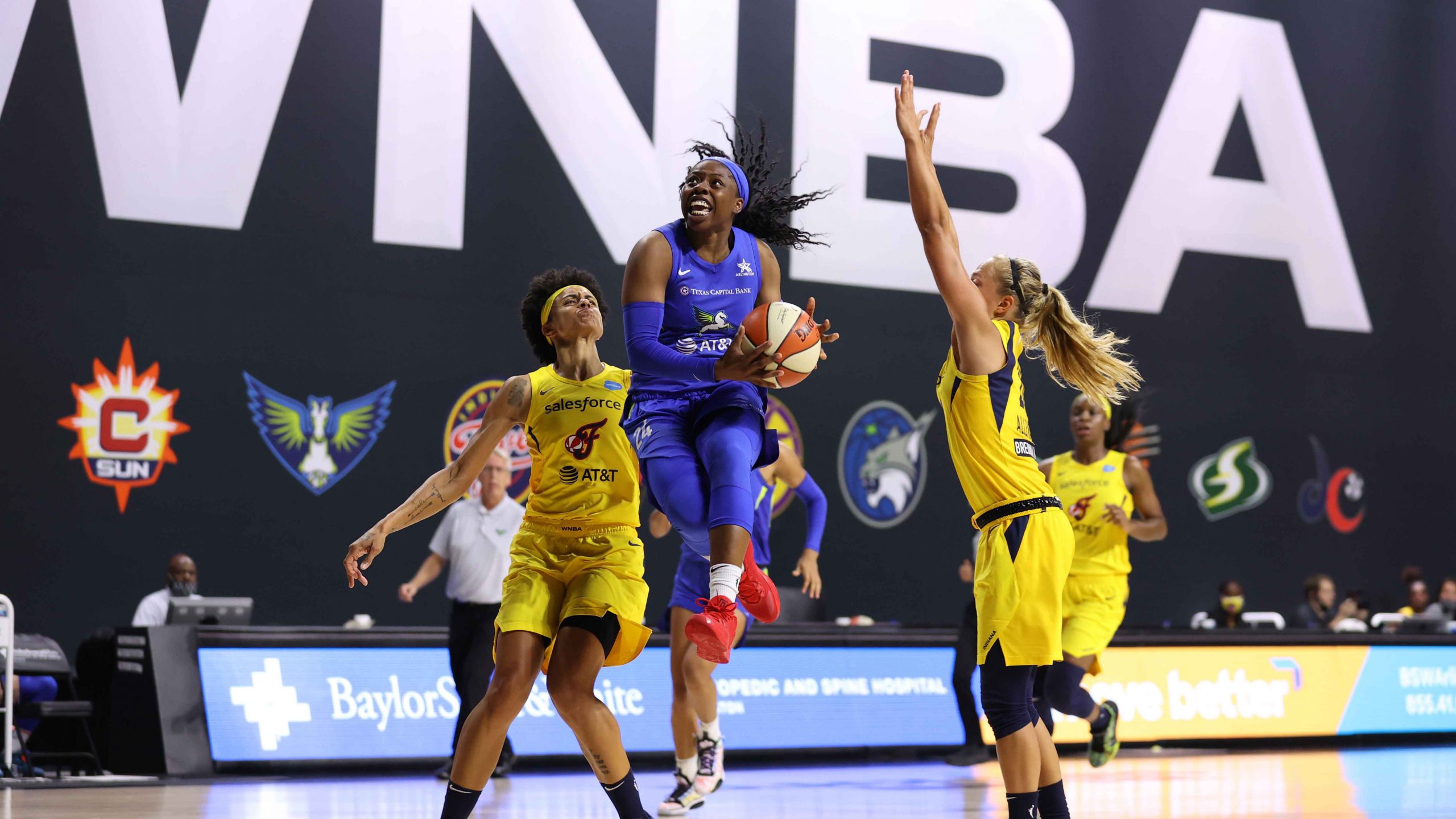 GAME RECAP: Wings 76, Fever 73