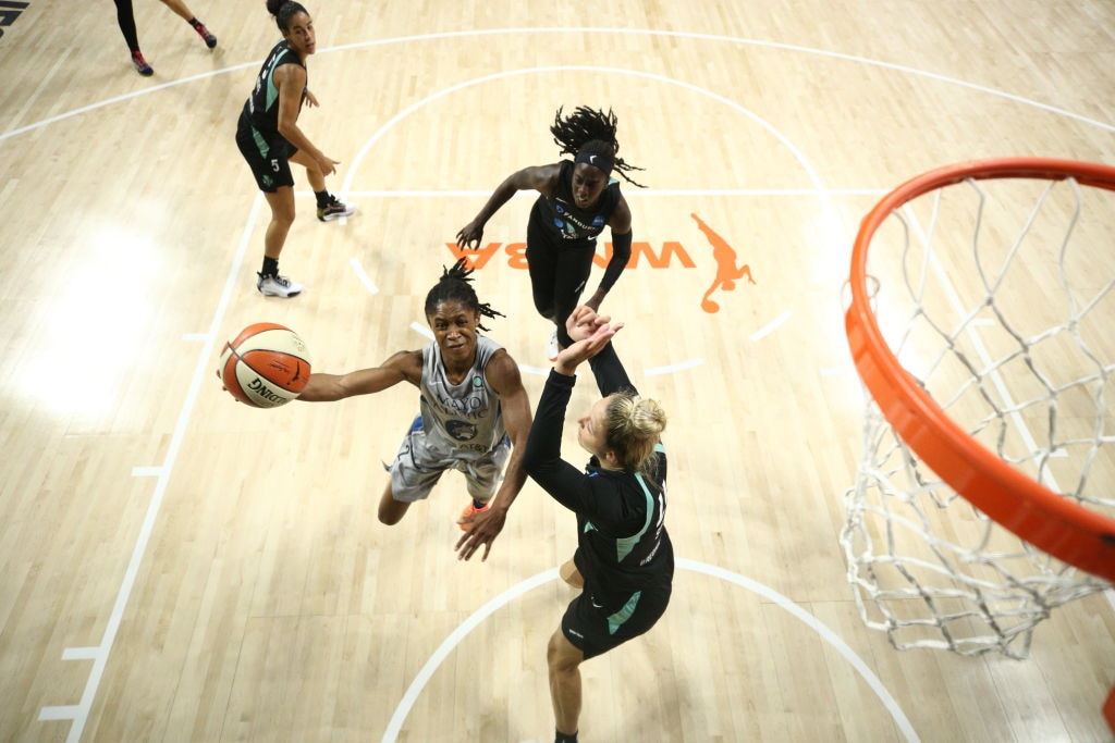 GAME RECAP: 92 Lynx, 66 Liberty