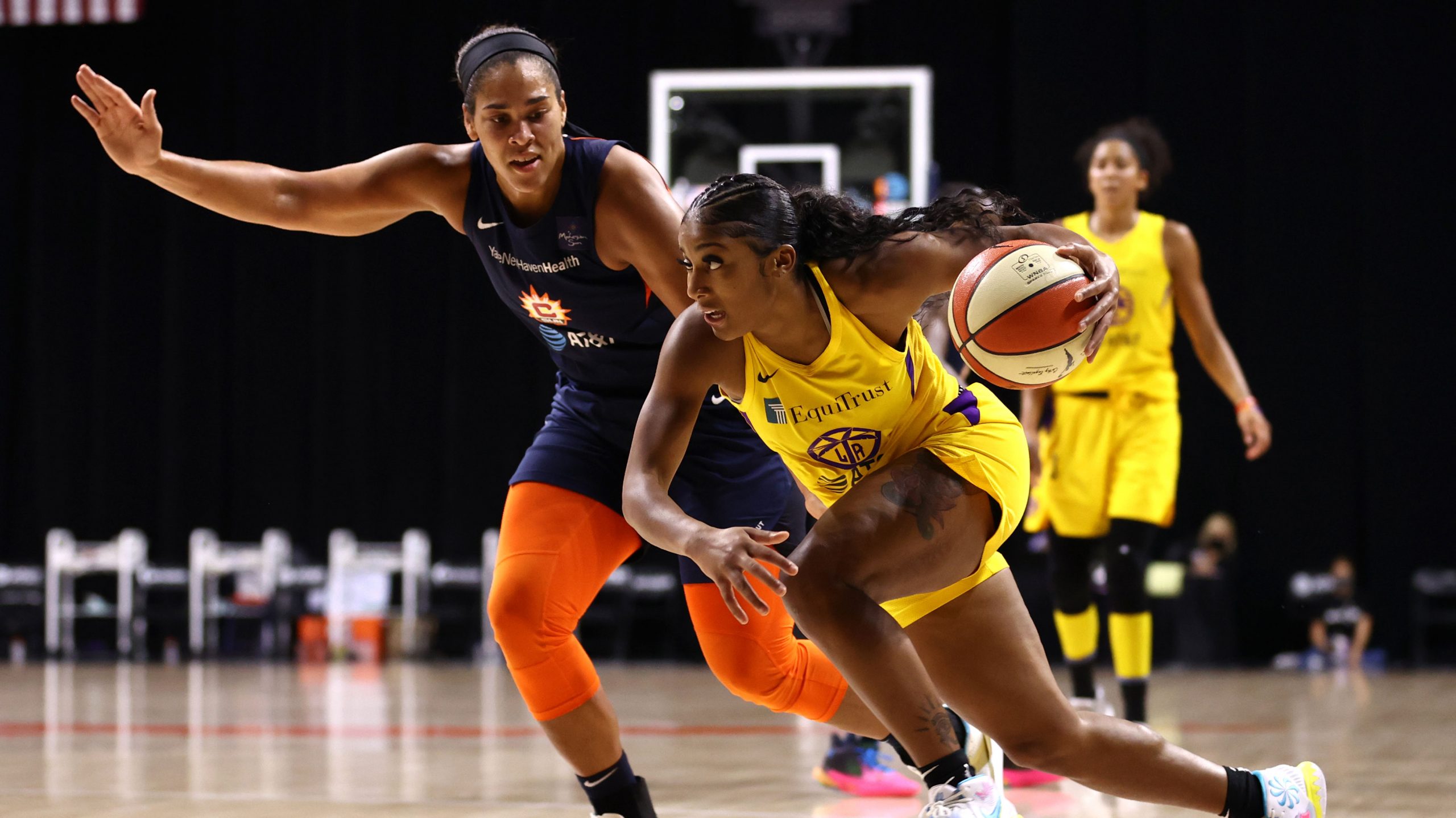 Sparks ReSign Te’a Cooper WNBA