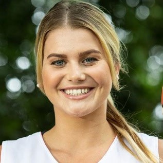 Shyla Heal headshot