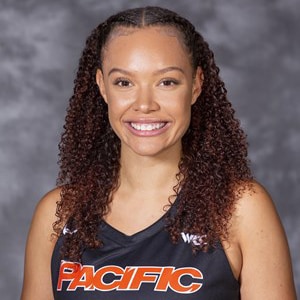 Valerie Higgins headshot