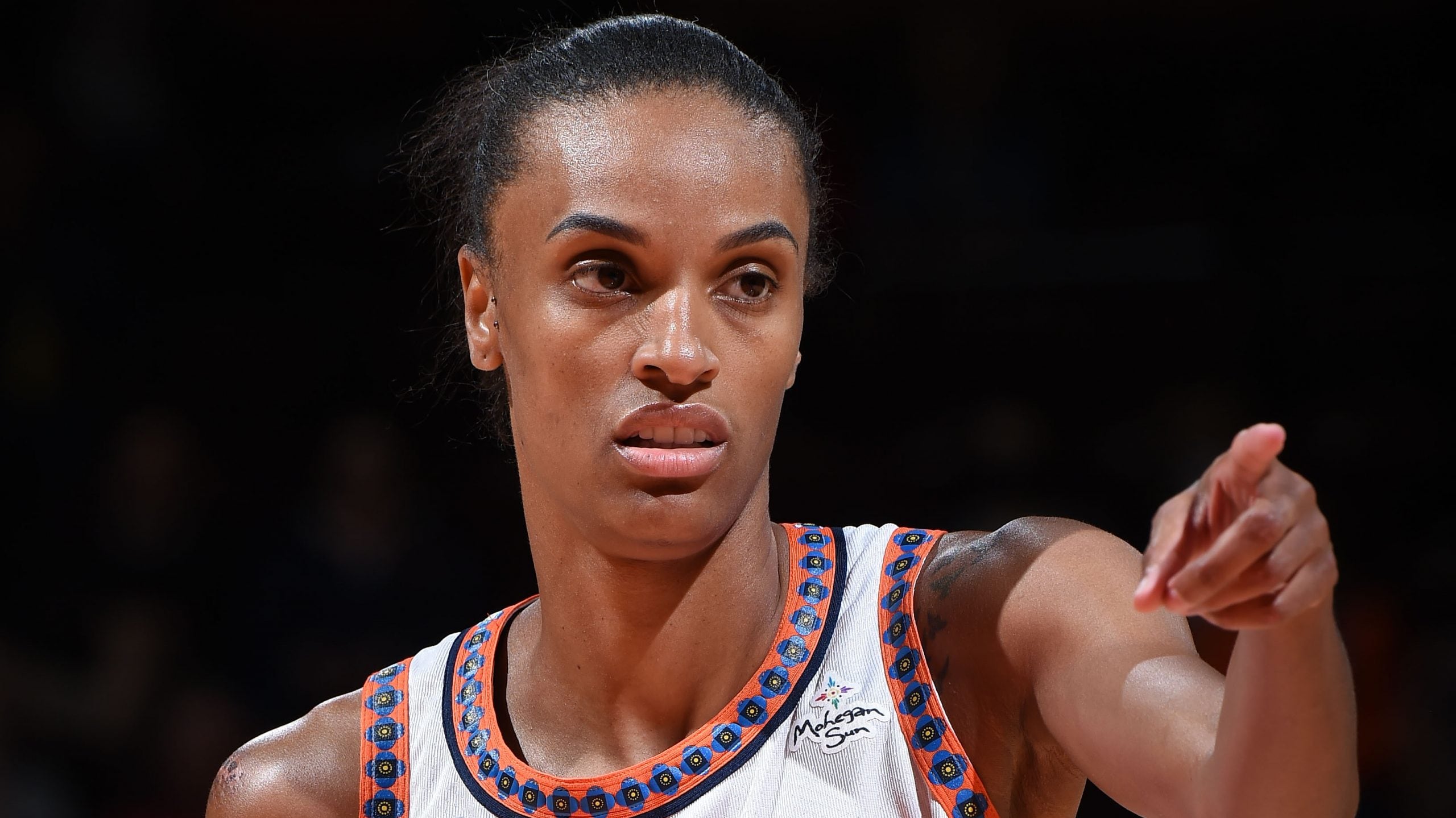 Bonner, Charles Each Get Double-Doubles In Connecticut's Win
